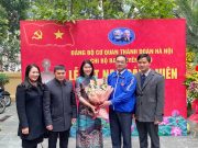 Xúc động lễ kết nạp đảng viên mới tại 90 Thợ Nhuộm