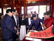 CHÙM ẢNH: THỦ TƯỚNG VIỆT NAM VÀ THỦ TƯỚNG LÀO THĂM DI TÍCH QUỐC GIA ĐẶC BIỆT ĐỀN NGỌC SƠN