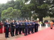 ĐOÀN ĐẠI BIỂU CẤP CAO LÃNH ĐẠO THÀNH PHỐ HÀ NỘI DÂNG HƯƠNG TẠI TƯỢNG ĐÀI VUA LÝ THÁI TỔ, DI TÍCH QGĐB ĐỀN NGỌC SƠN VÀ TƯỢNG ĐÀI VUA LÊ