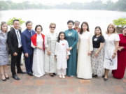 PHU NHÂN CHỦ TỊCH NƯỚC CỘNG HÒA CUBA ĐẾN THĂM ĐỀN NGỌC SƠN